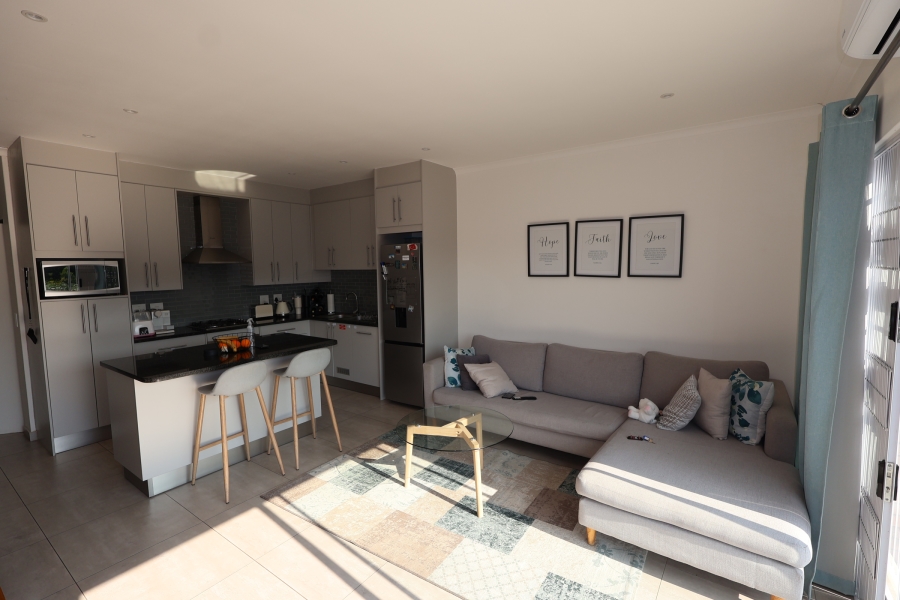 2 Bedroom Property for Sale in Beacon Bay Eastern Cape